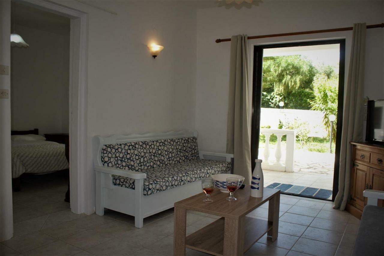 Rodis Studios Tsilivi  Luaran gambar